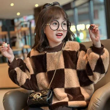 Есенно-зимния сгъсти пуловер за момичета, вълнен пуловер в шахматна клетка, на Корейското издание, плюшено топ за топли връхни дрехи за момичета