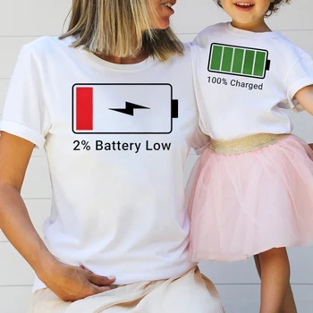 Подходяща семейна риза Смешно мама и аз Издокарана батерия и заредени ризи за мама и дъщеря Летни тениски с къс ръкав