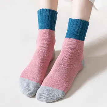 Свободни чорапи до глезена, уютни и стилни дамски чорапи до средата на прасците, топло еластична, устойчива на плъзгане вязаная обувки за есен-зима, ярки чорапи до глезените.