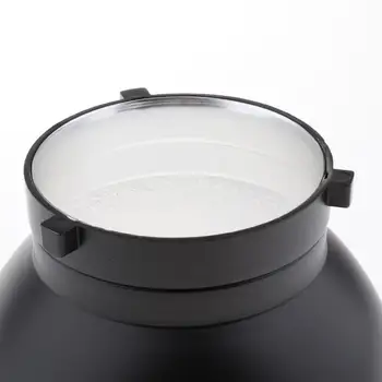 Стандартен рефлектор за снимки С лекота възпроизвежда по-дълбоки сенки, а алуминиева сплав